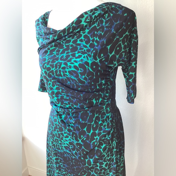 Sold consignment BCBG MaxAzria Green and Black Leopard Dress Women’s Size Small - Picture 3 of 5